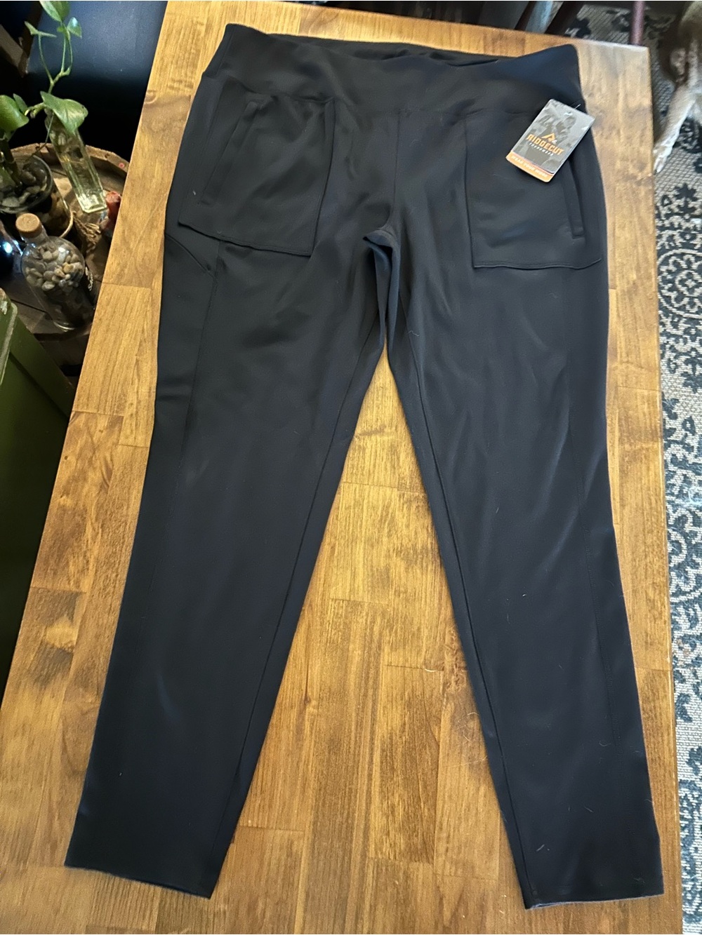 Women's Black Stretch Pocket Leggings - (Brand)